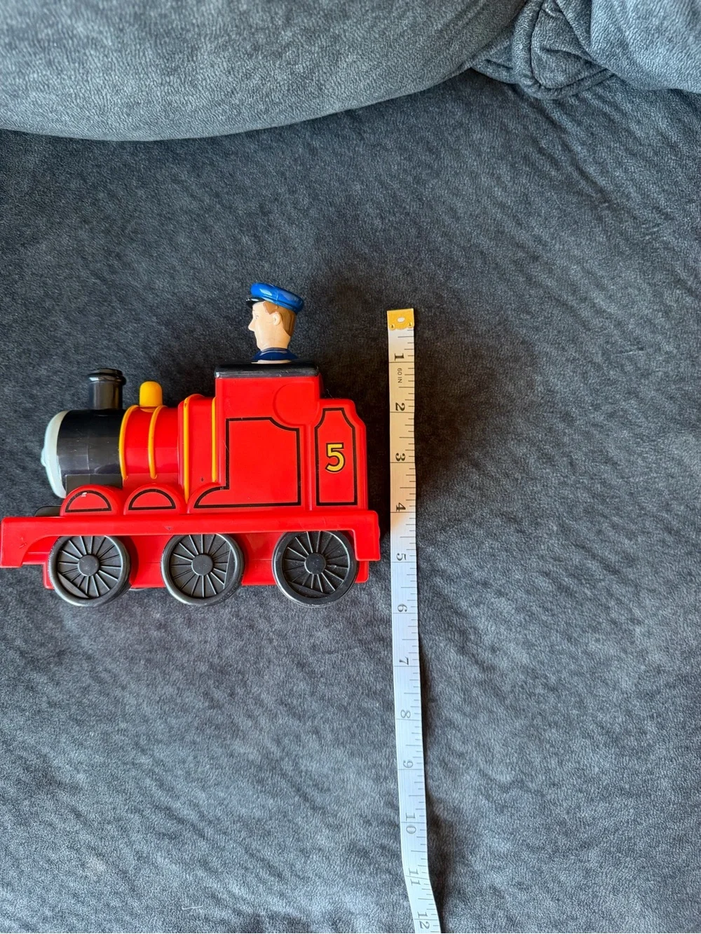 James Push-n-Go Train Toy 2009 - Thomas the Tank Engine